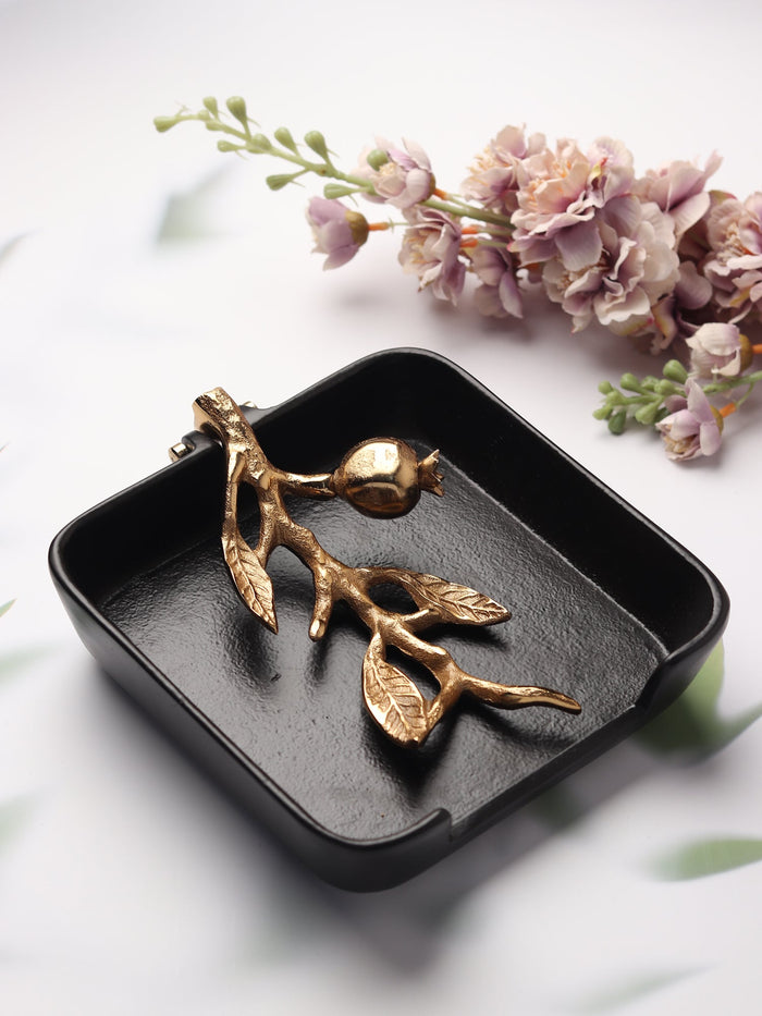 Leafy tissue holder in Black Gold M.M.I. OVERSEAS