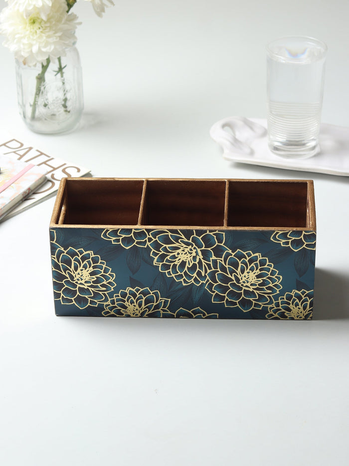 Sapphire Wreath  Tissue Box M.M.I. OVERSEAS