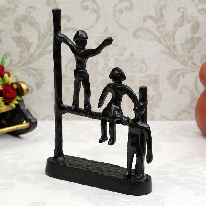 The Gutsy Trio Abstract Décor Gold Black - Ouch Cart