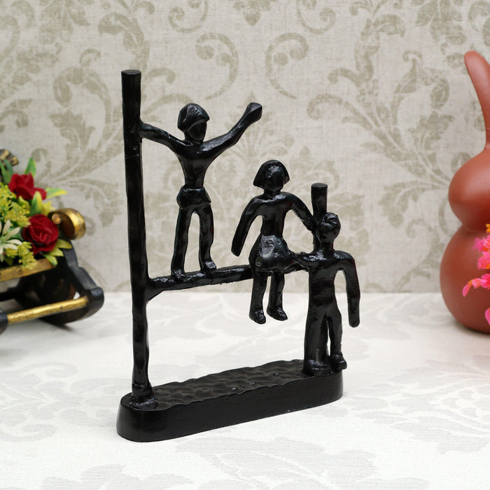 The Gutsy Trio Abstract Décor Gold Black - Ouch Cart